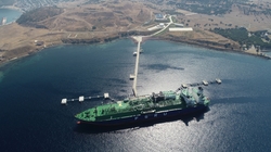 The FSRU has a cargo capacity of 170,000 cbm.jpg